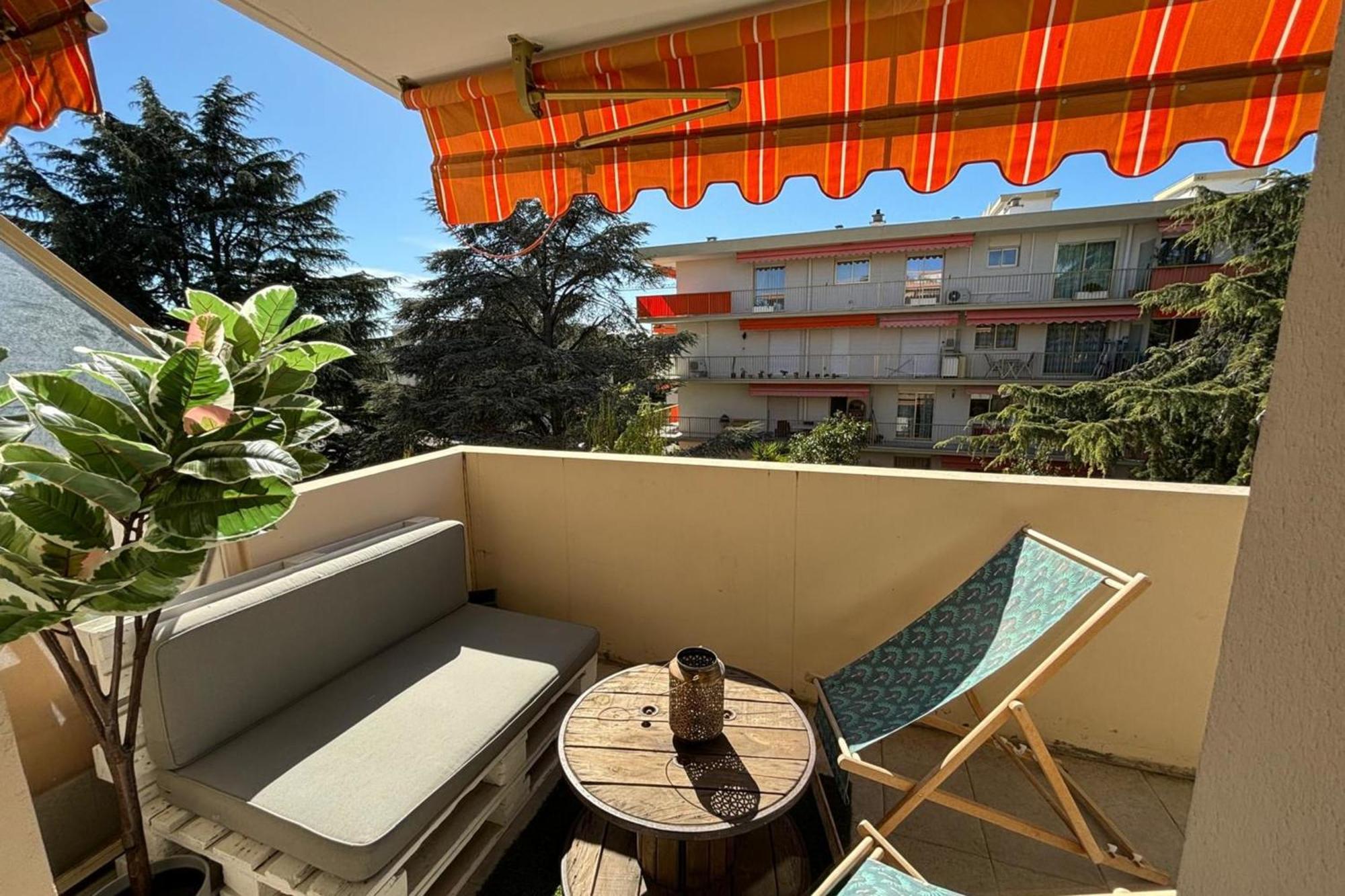 Bright Flat Near To The Beach & Harbor Saint-Laurent-du-Var Exterior foto